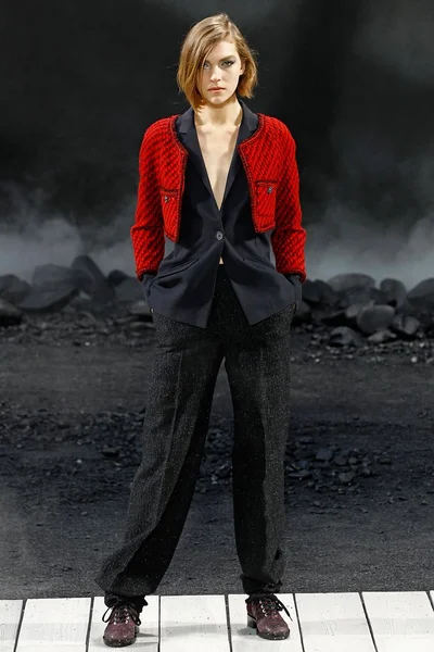Look 7